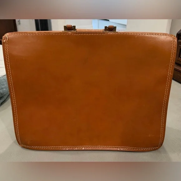 Classic Tan Leather Men's Bag - Picture 2 of 8